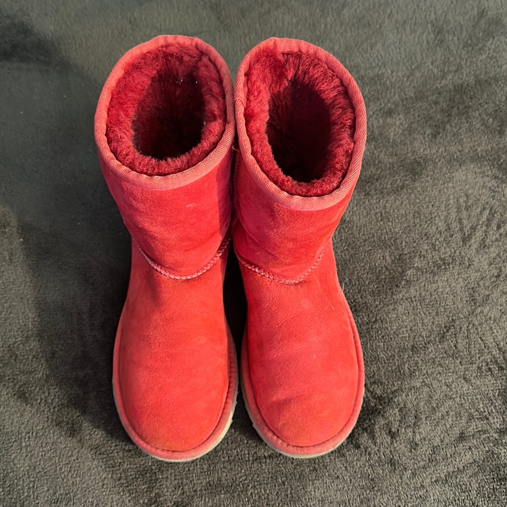 Women Uggs****USED SIZE 6***